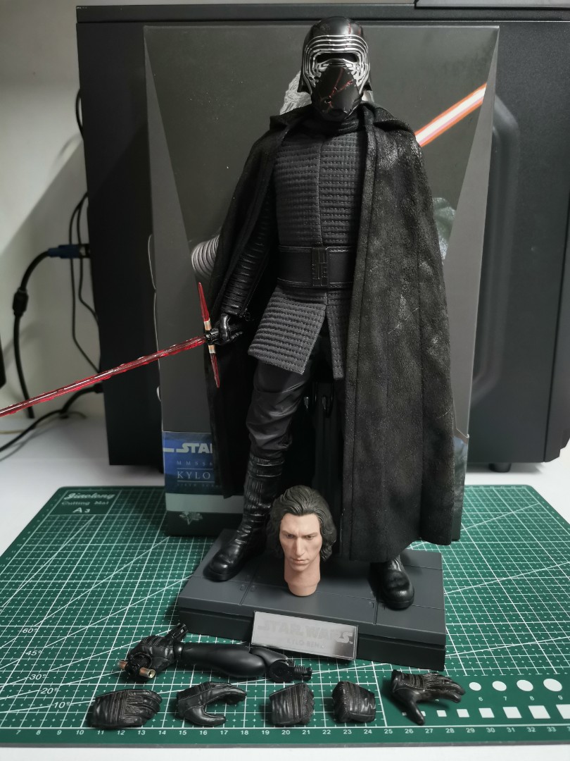 Hottoys Star Wars The Rise of Skywalker Kylo Ren Hobbies