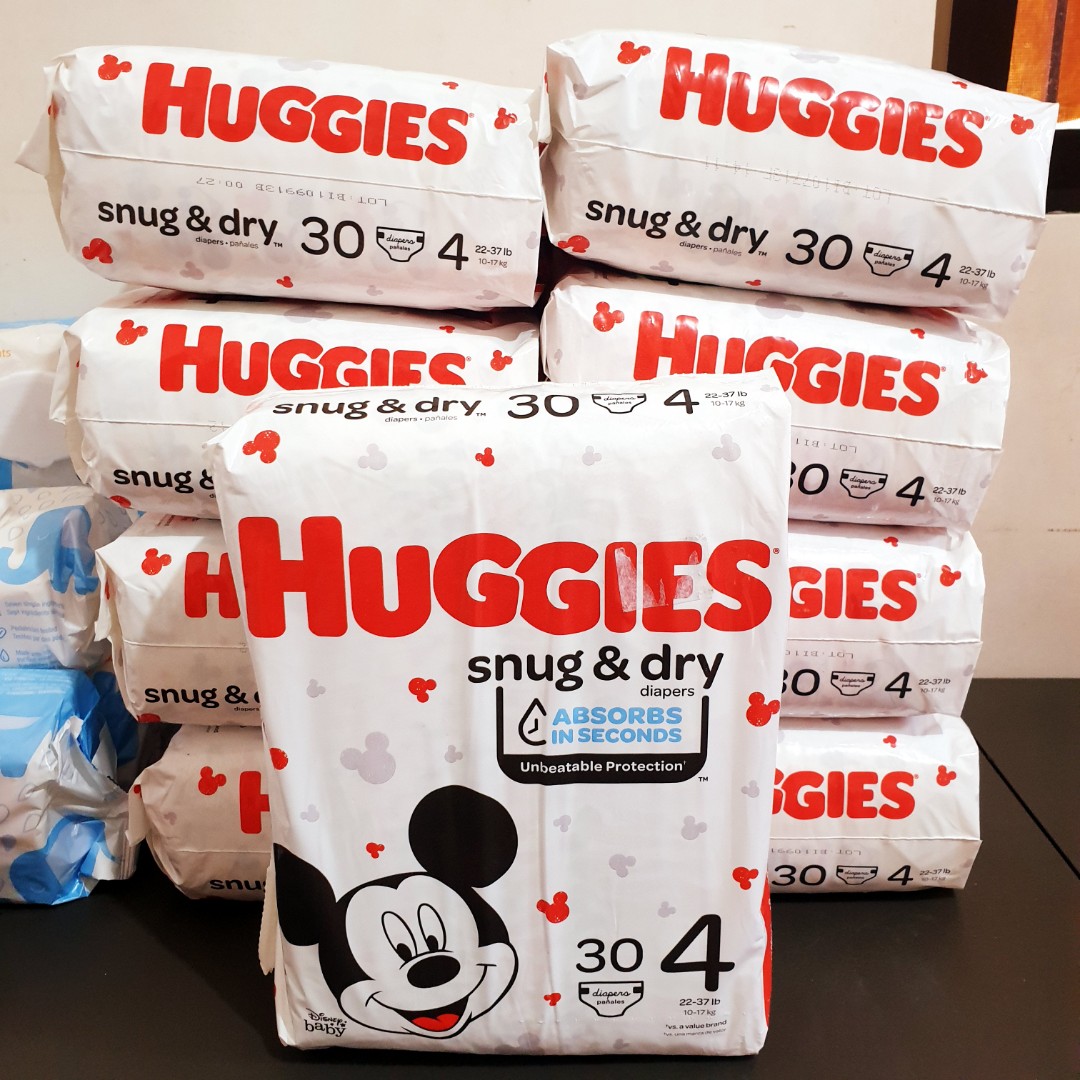 HUGGIES SNUG & DRY SIZE 4 (XLarge) Mickey Mouse, Babies & Kids, Bathing