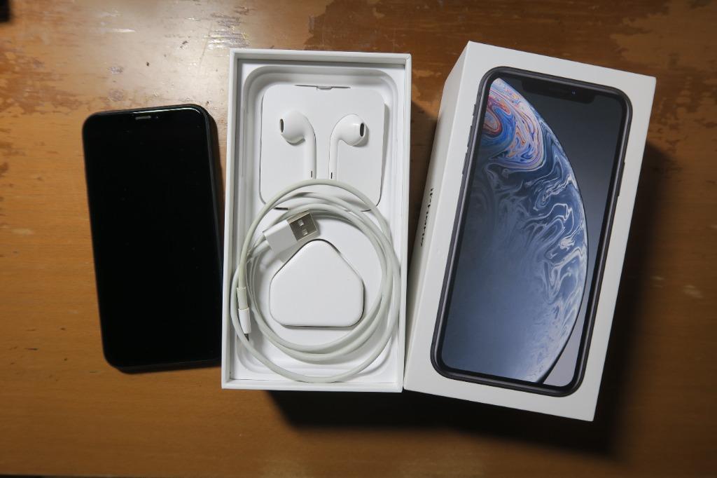 iPhone XR 128GB Black 連盒全套+全新case+全新玻璃mon貼, 手提電話, 手機, iPhone, iPhone X 系列-  Carousell