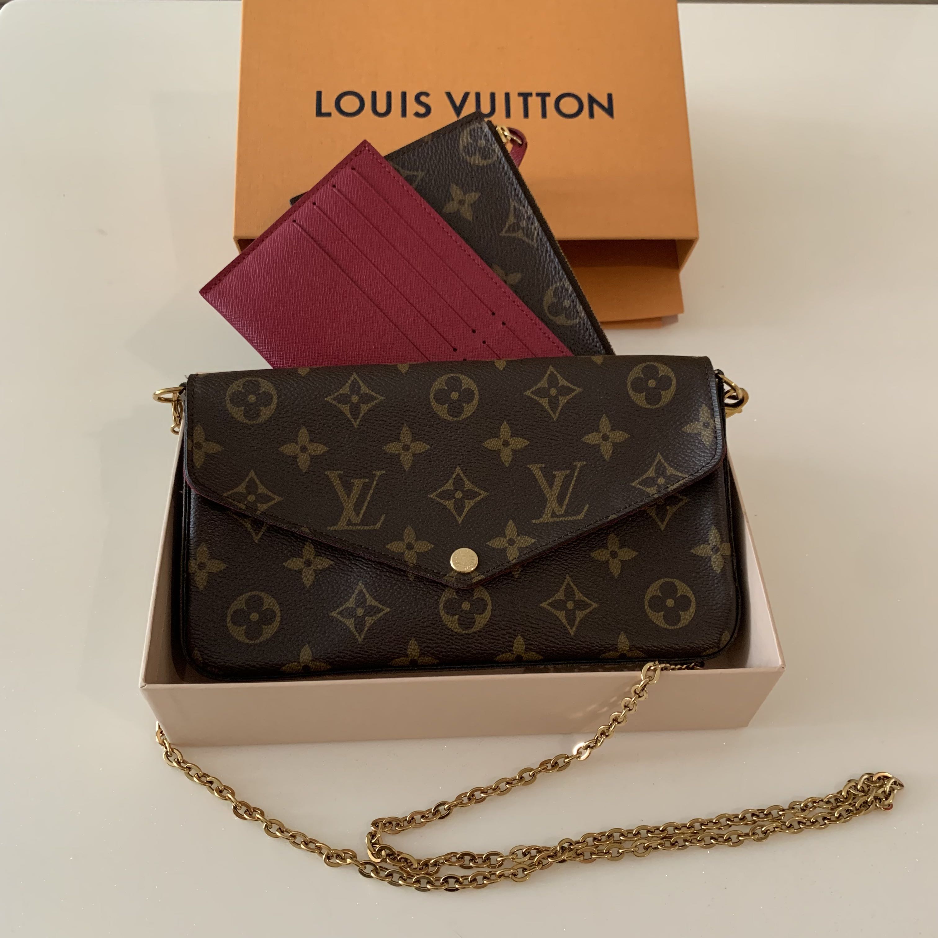 Pre-order Louis Vuitton LV Felicie Pochette Epi Leather Pink with  Cardholder Wallet on Chain WOC, Luxury, Bags & Wallets on Carousell