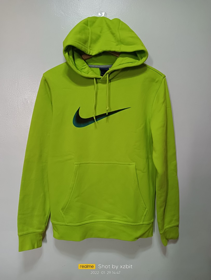 nike big swoosh pullover