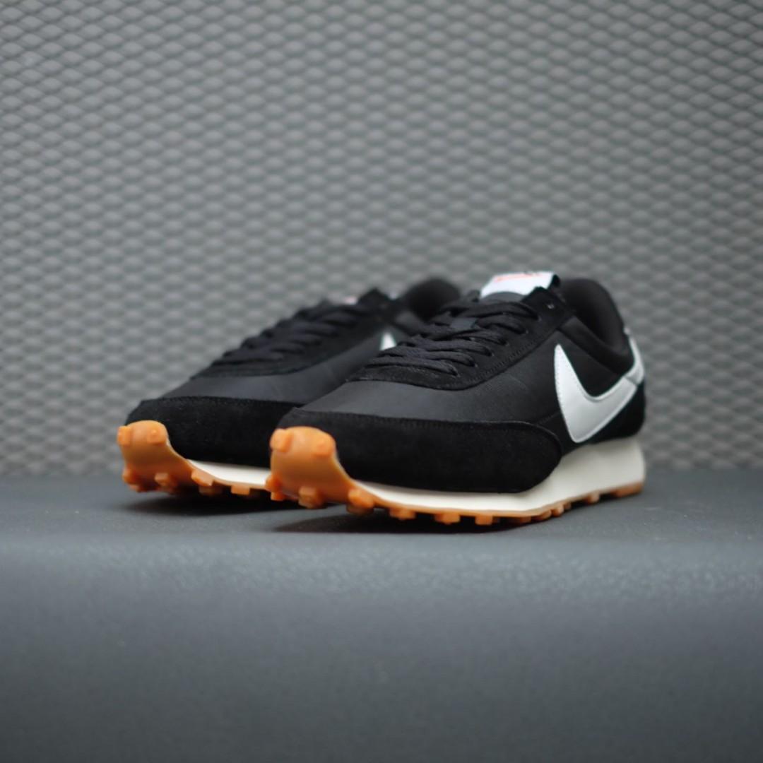 nike black daybreak