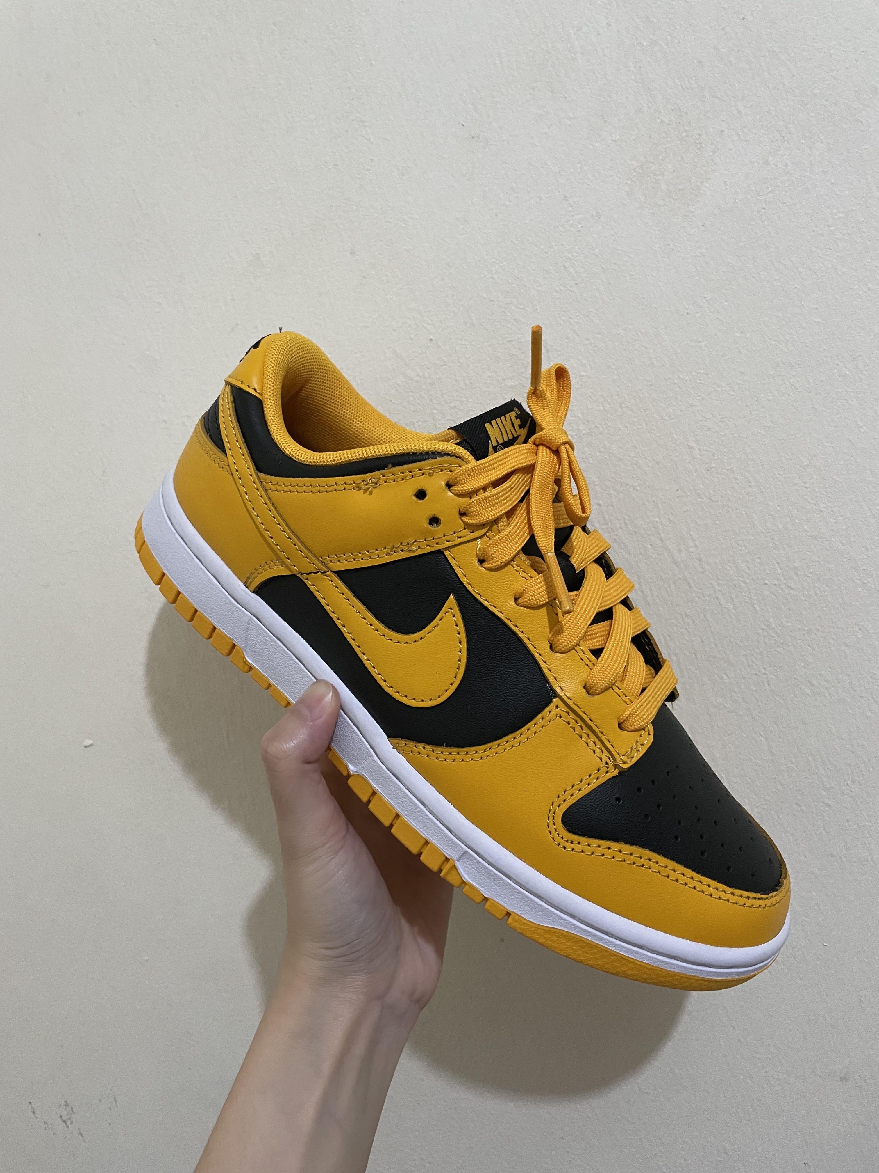 nike sb dunk goldenrod