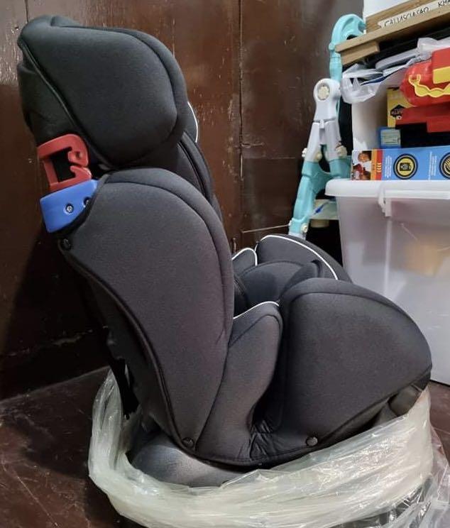 Picolo Car Seat - BRAND NEW (Category: Car Seats) located in Manila. Submitted by prelovedbydfar (Listing ID 1140498613, Image 2). Description: Brand new Black Picolo Car Seat complete w/ box RFS : outgrown due to pandemic, and now decluttering Adjustable head support Multiple point safety belts Soft head cushion Soft body cushion Removable cover Easy mounting From 0 - 25KG (infant to toddler) Can be reclined .