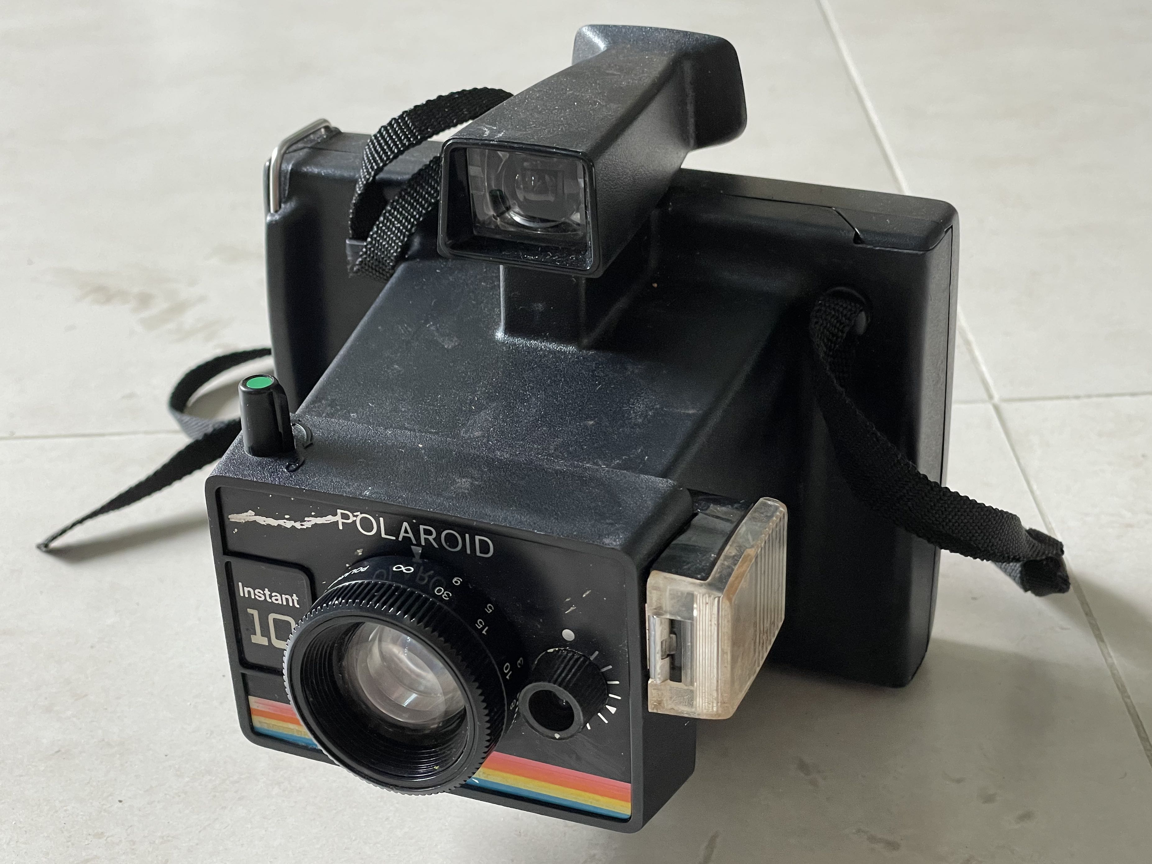 Polaroid Land Instant 10, Photography, Cameras on Carousell