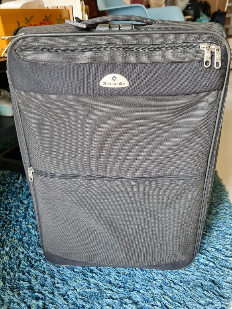 Samsonite 2 wheel luggage top