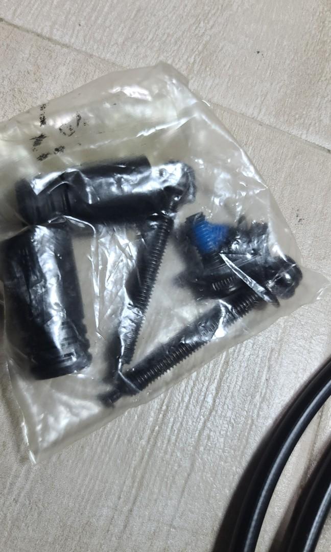 Shimano MT201 /UR300 flat mount brake set with new original shimano