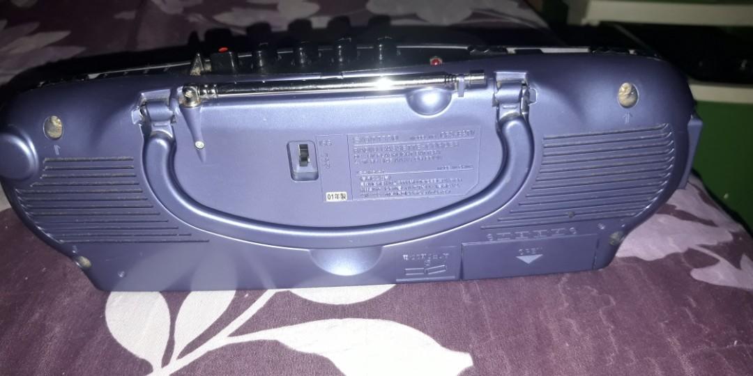 Sony cassete recorder w AM/FM (Category: Soundbars, Speakers & Amplifiers) located in Quezon City. Submitted by obet89 (Listing ID 1140642362, Image 2). Description: good working condition ac/ dc operation cassete working w ac adaptor include 100volts meet up sm north bgc.