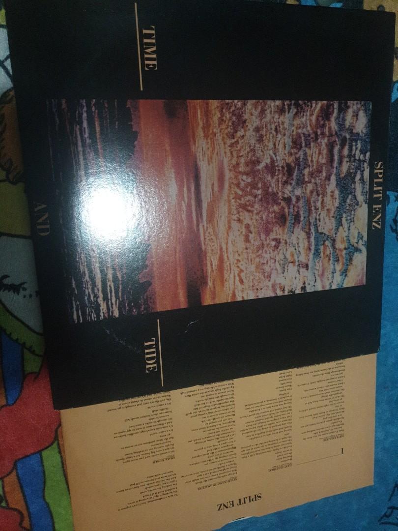 Split ENZ (Category: Vinyls) located in Singapore. Submitted by shoppersisland (Listing ID 1140616216, Image 1). Description: Dm if interested collection @ Punggol.