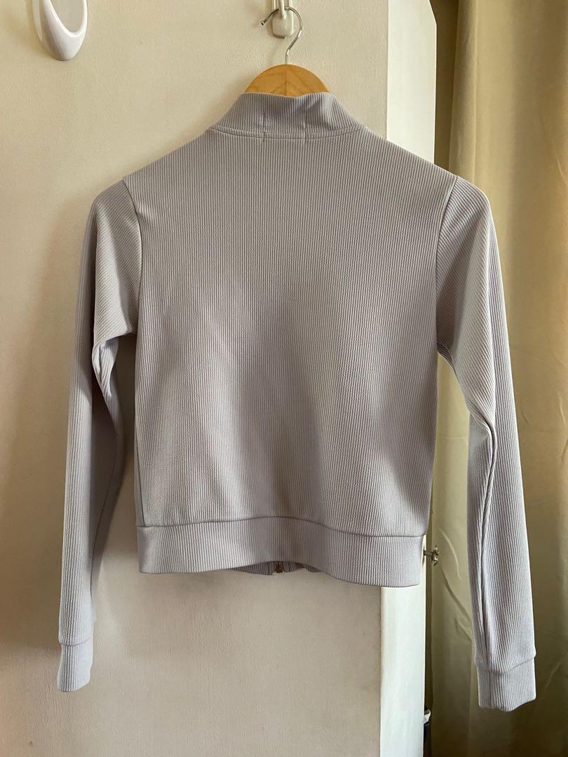Straightforward gray bomber jacket (Category: Coats, Jackets and Outerwear) located in Marikina City. Submitted by beinginspace (Listing ID 1140551626, Image 2). Description: Fabric is some sort of jersey ribbed knit, works great with activewear. Used only once..