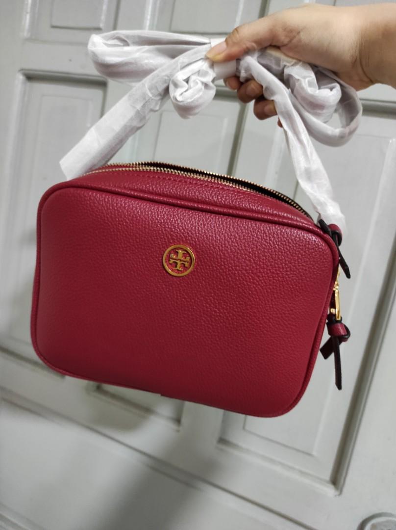 Valentine's gift ❤️ Tory Burch Camera Bag (Wine Red), Women's Fashion, Bags  & Wallets, Shoulder Bags on Carousell