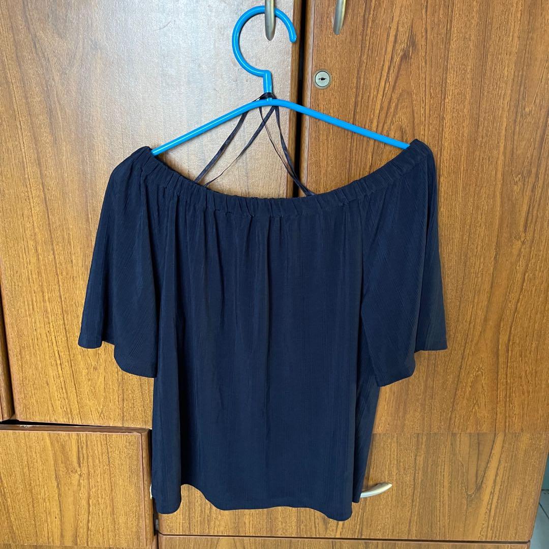 Uniqlo off shoulder top outlet