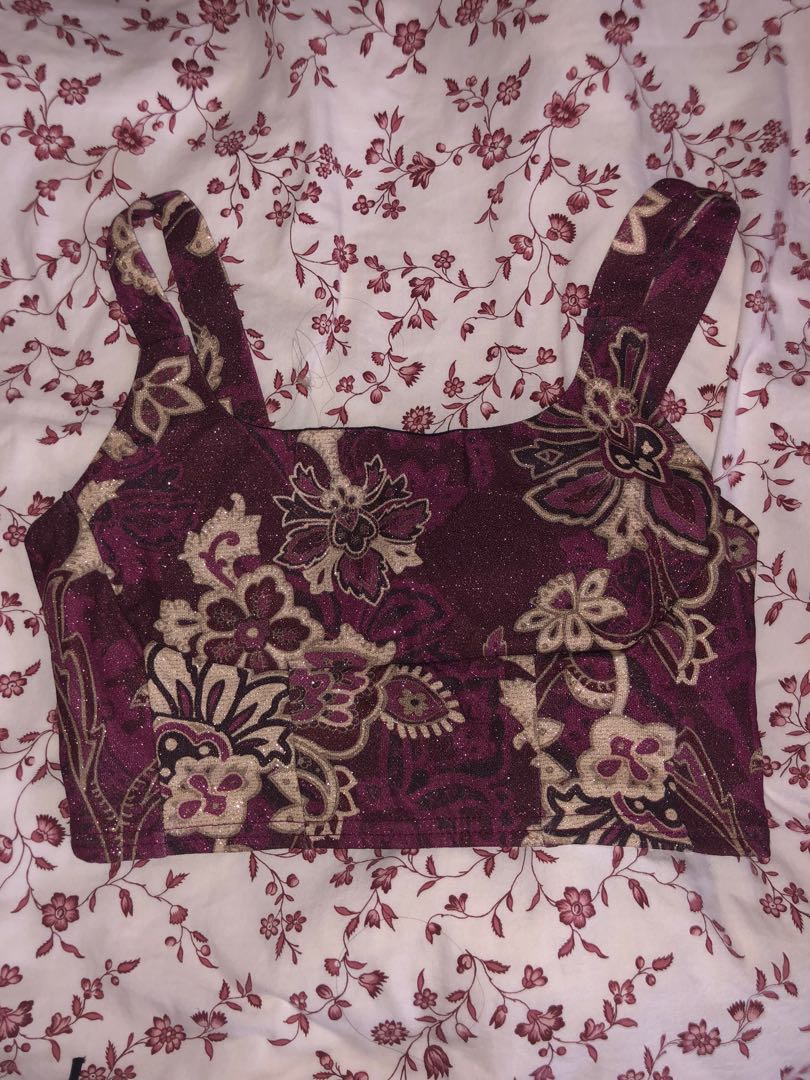 URBAN OUTFITTERS SET Y2K, Women's Fashion, Tops, Other Tops on Carousell