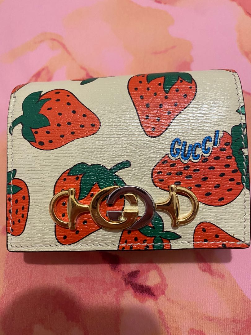 gucci strawberry wallet