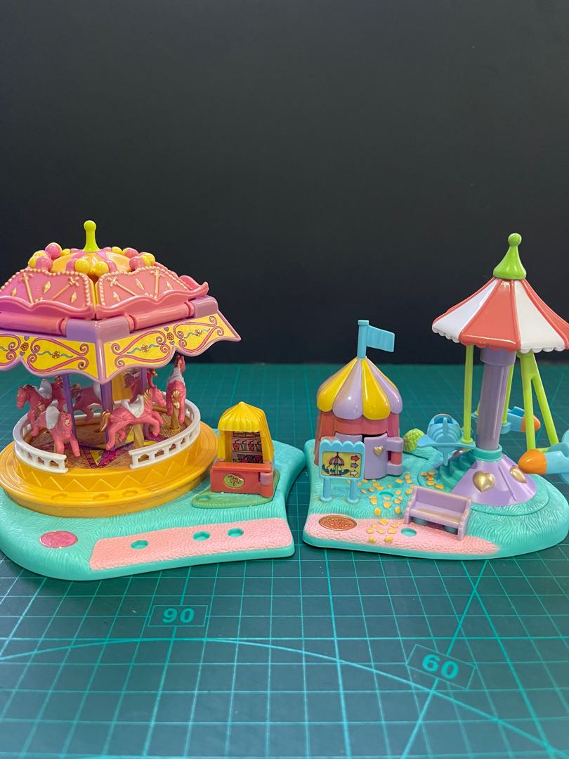 Polly on sale pocket carousel