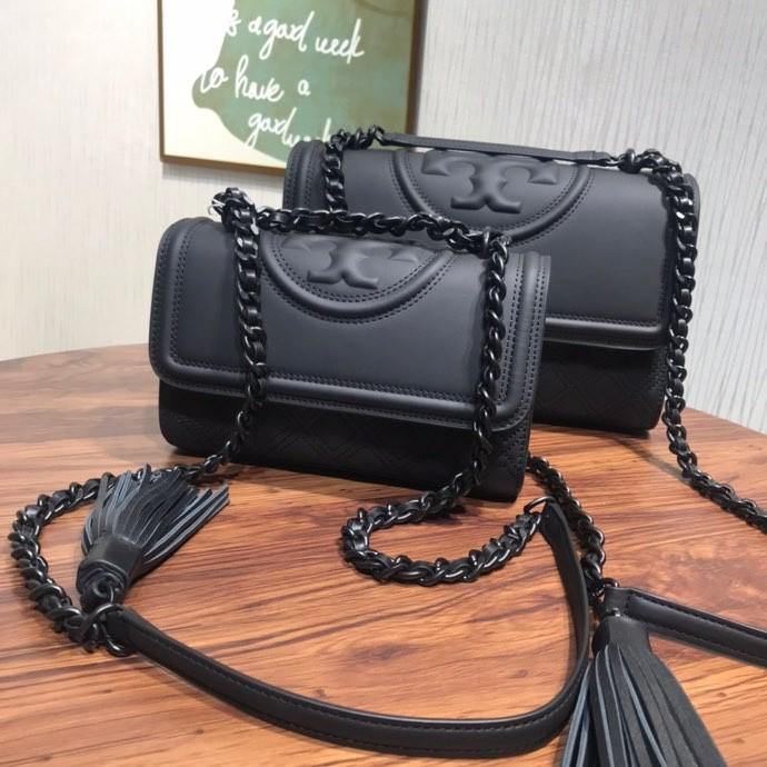 Matte black depuffed tory burch purse