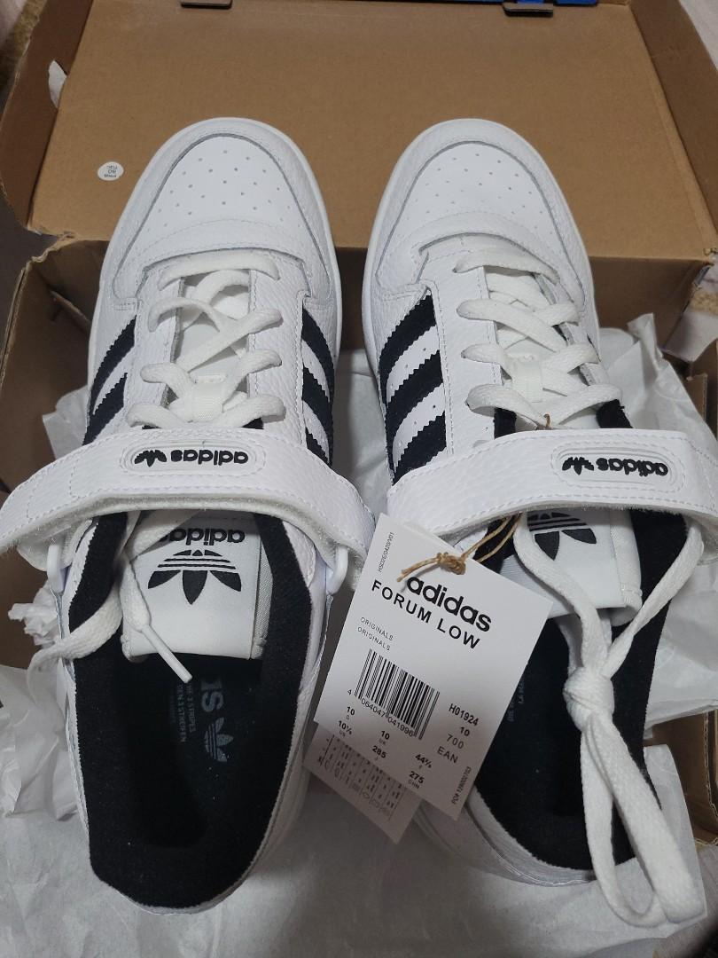 White adidas hotsell trainers gum sole