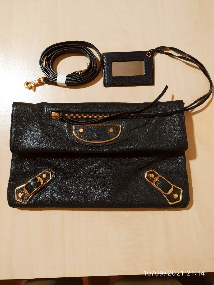 balenciaga giant envelope