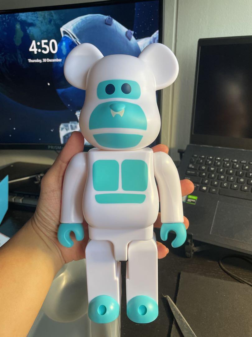 Bearbrick XLARGE Little Friends 400% WHITE, Hobbies & Toys, Toys 