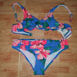 (Category: ) located in . Submitted by farhahaha (Listing ID 1135134080, Image 1). Description: .