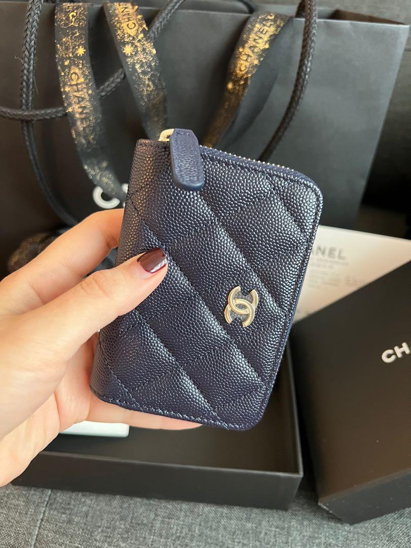 RESELLFRIDGES - Pre-loved Chanel leather card holder