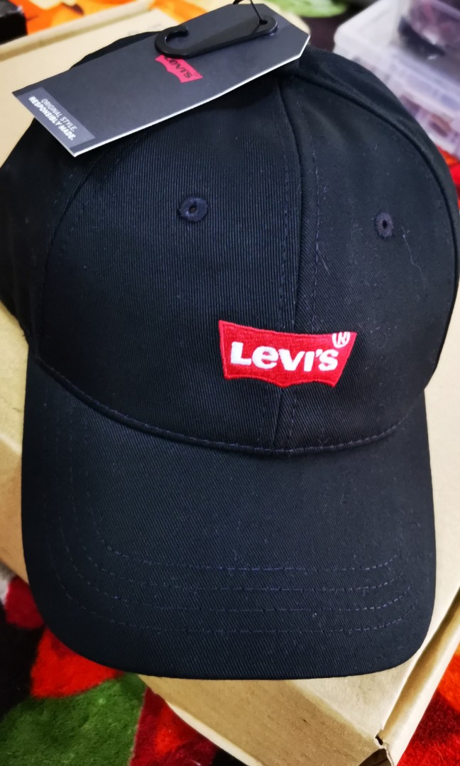 Cap Levis Original, Men's Fashion, Watches & Accessories, Cap & Hats on  Carousell