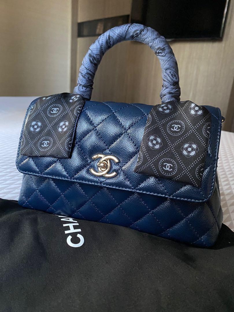 Chanel 21a navy blue Coco Handle small/mini gold hardware