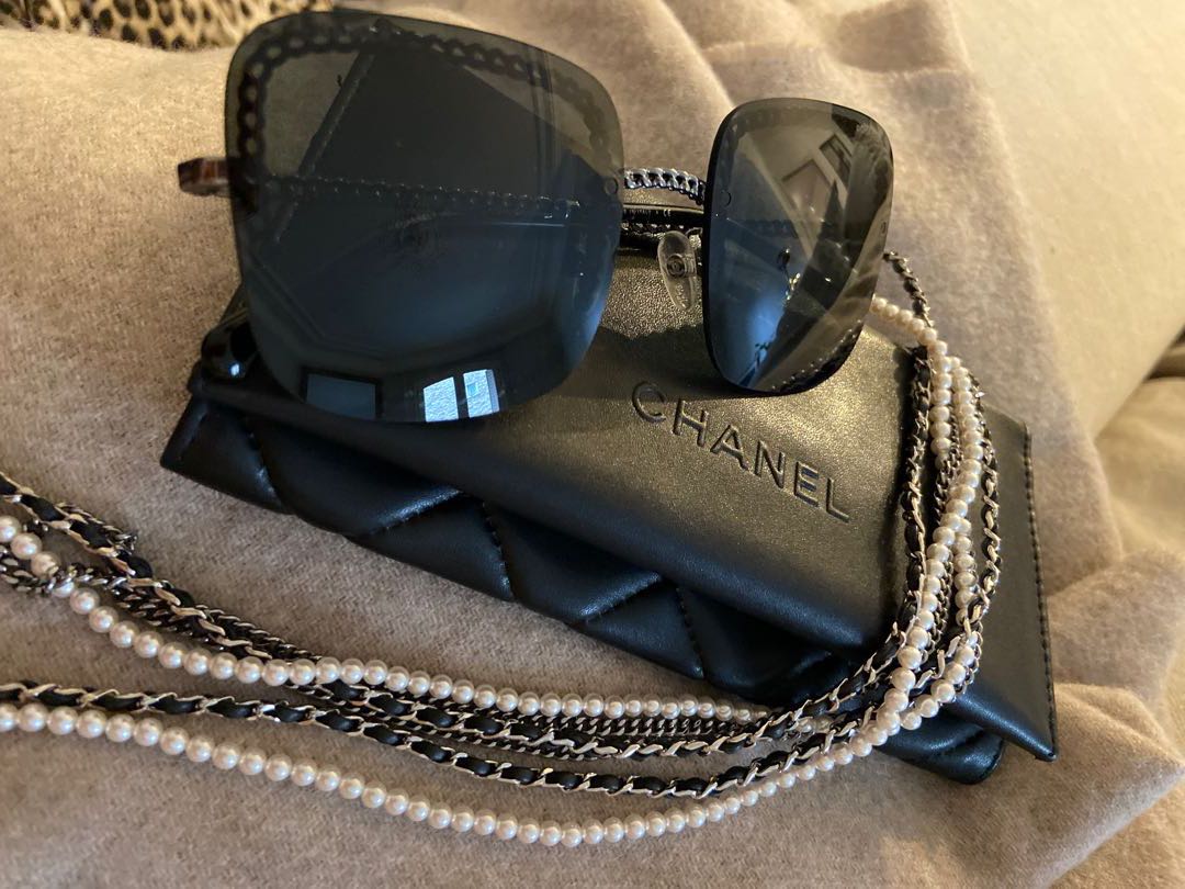 Chanel shop foldable sunglasses