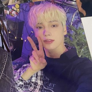 （分類：）位於 。 由 jae05m1n 提交（商品編號 1135139690，圖片 1）。簡介： 。