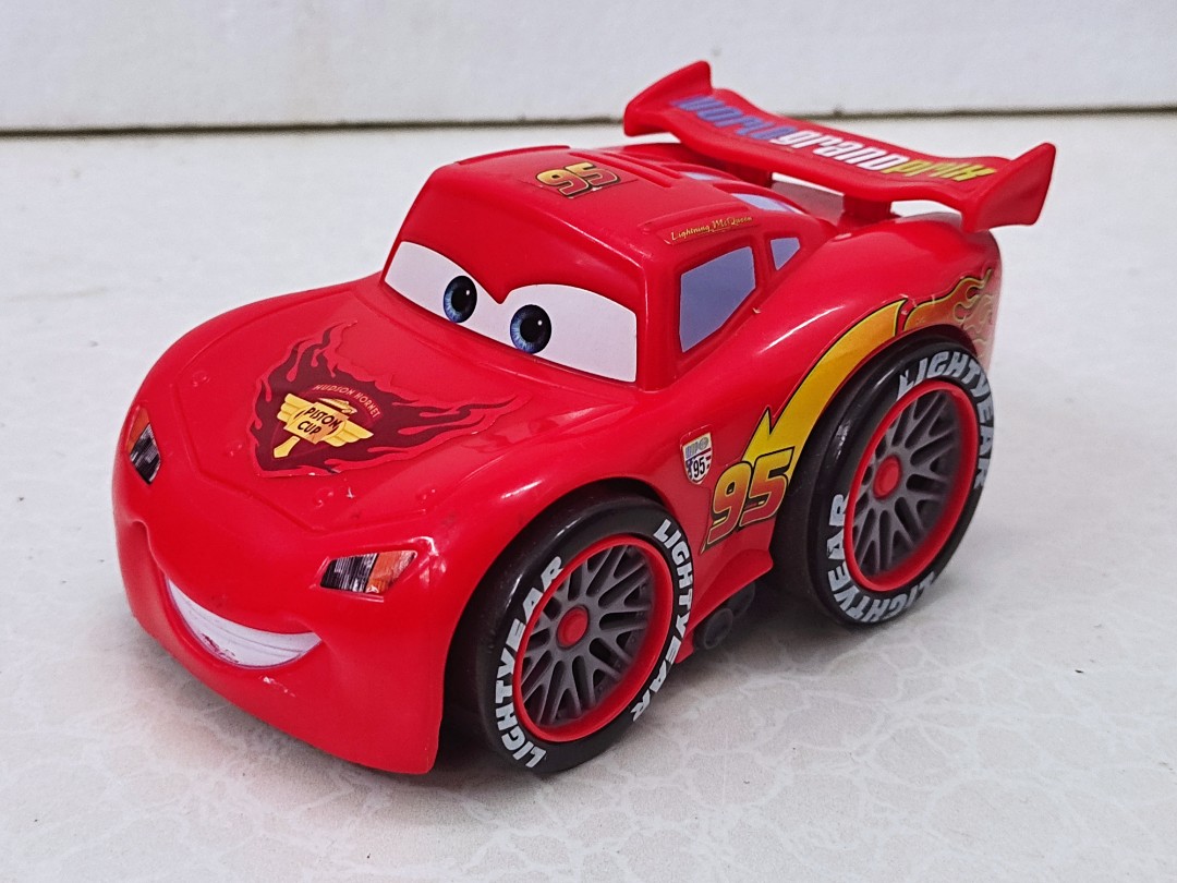 Disney cars 2025 shake n go