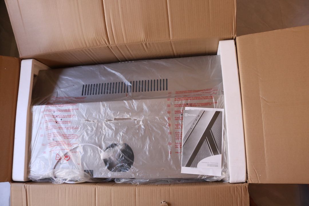 ELECTROLUX RANGE HOOD 90cm, TV & Home Appliances, Kitchen Appliances