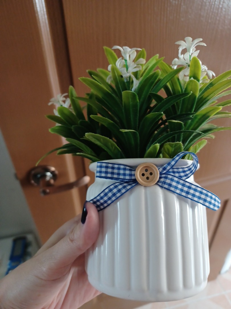 Fake flower pot, Furniture & Home Living, Home Decor, Artificial Plants
