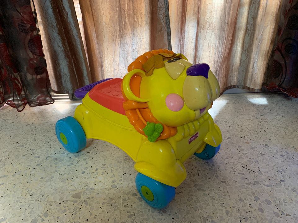 Lion baby discount walker ride