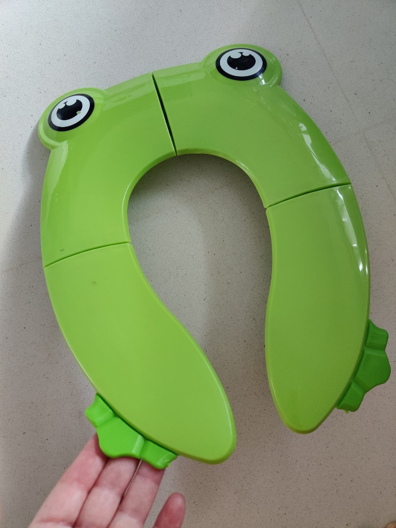 Foldable toilet seat, Babies & Kids, Bathing & Changing, Toilet