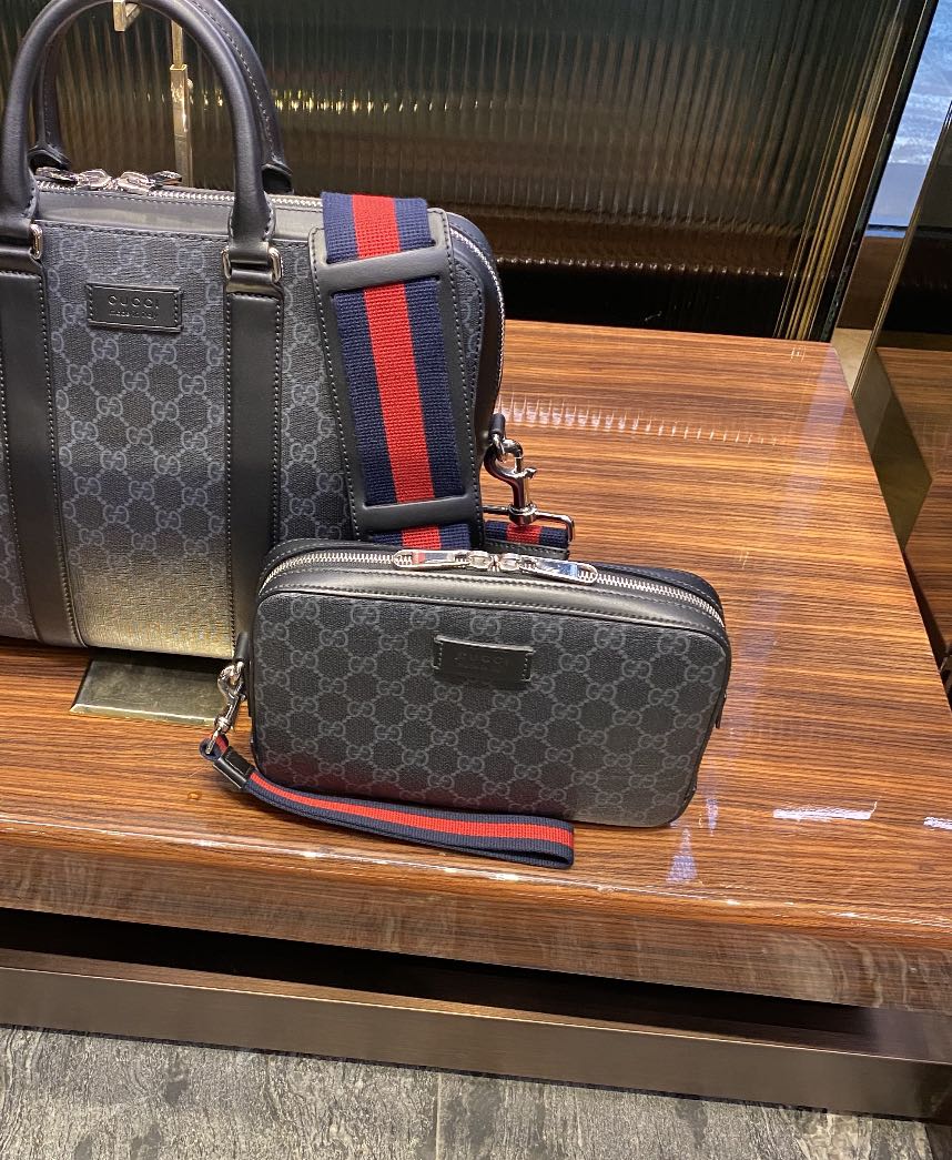 Gucci men clutch, Men's Fashion, Bags, Belt bags, Clutches and Pouches