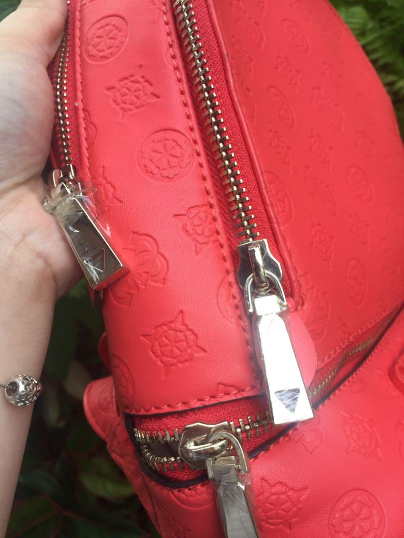 RUSH FOR VET BILLS 🥺 GUESS mini backpack (Category: Backpacks) located in Manila. Submitted by futuremd_ (Listing ID 1135095479, Image 2). Description: Used once. Never na nagamit dahil sa pandemic, may plastic pa mga zipper :) . Issue: may worn out parts because it was not used for awhile. Hope someone finds this cute and take care of it. ❤️.
