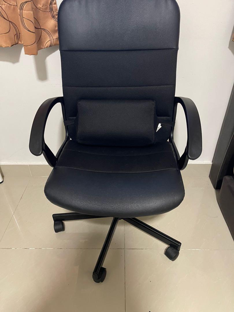 Ikea Swivel Office Chair Black + lumbar cushion ( Second Hand