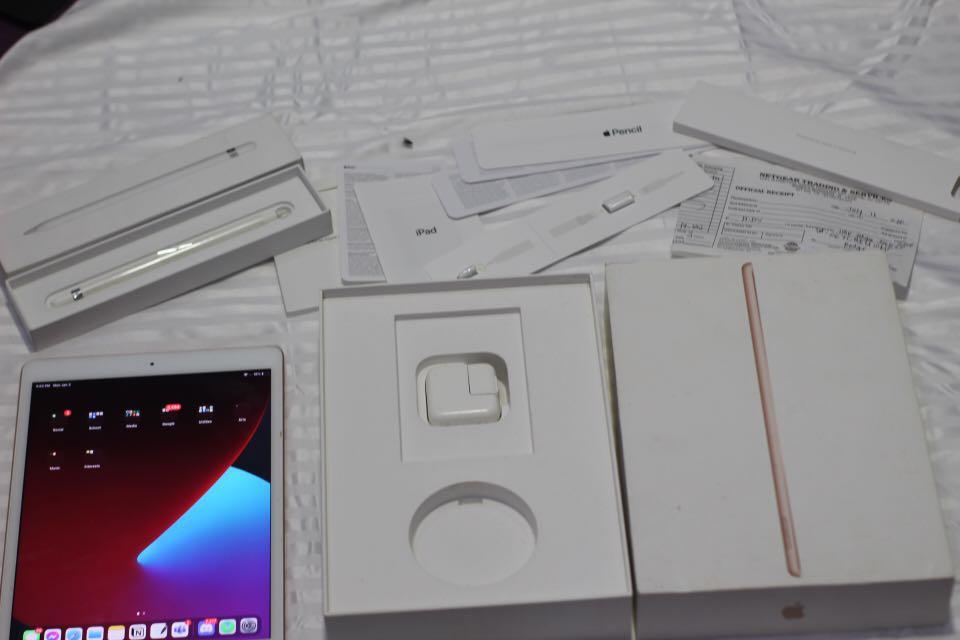 iPad 7th + Apple Pencil 1st Gen (Category: iPad) located in Las Pinas. Submitted by karlfcon (Listing ID 1134458955, Image 1). Description: FOR SALE: iPad 7th 32GB 10.2 WiFi Rose Gold with Apple Pencil -Date of Purchase: July 11, 2020. Kakatapos lang ng 1 year warranty but it is doing perfectly fine -No Repair History -Reset all you can -Bagong Bago pa (Rarely Used, only for academic purposes) -With Original Box and Charging Brick, same goes for 