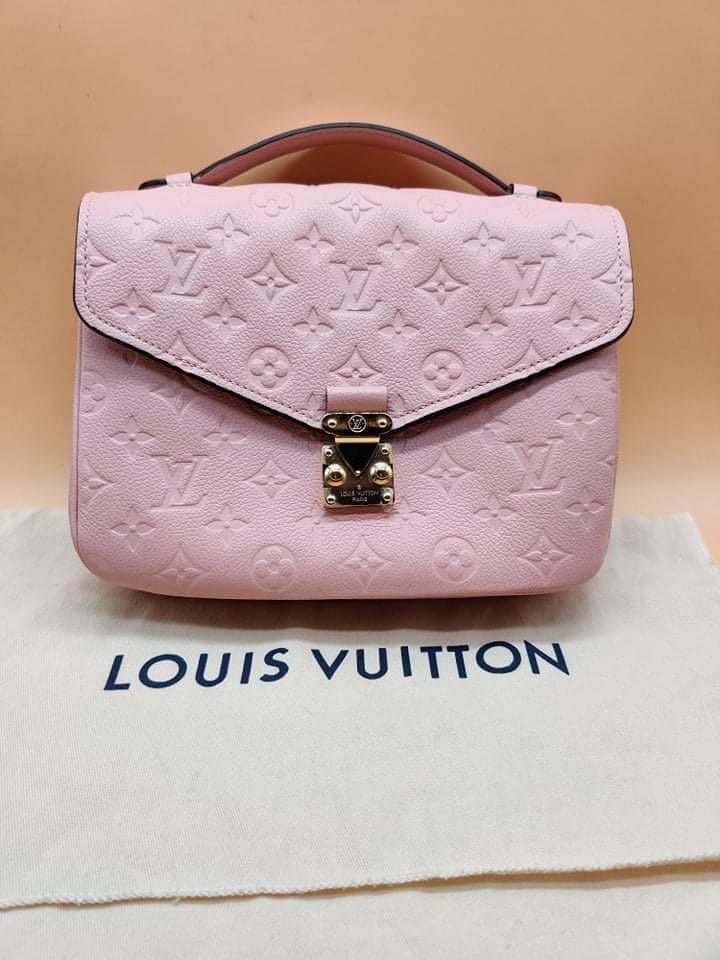 lv pochette metis rose poudre