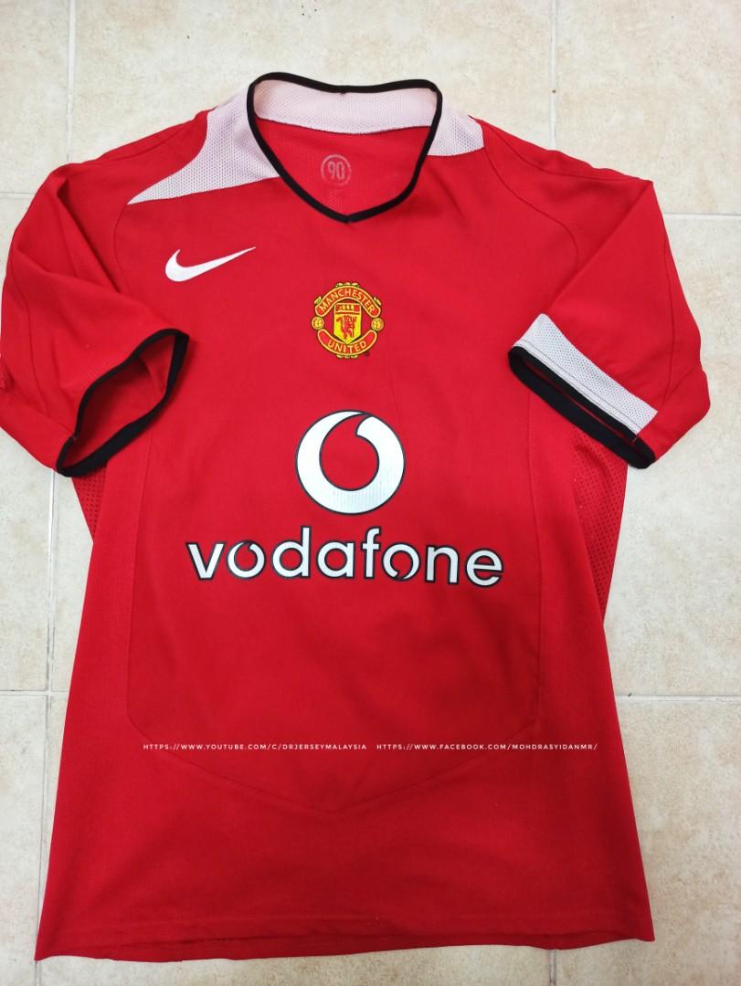 2004 man utd hotsell kit