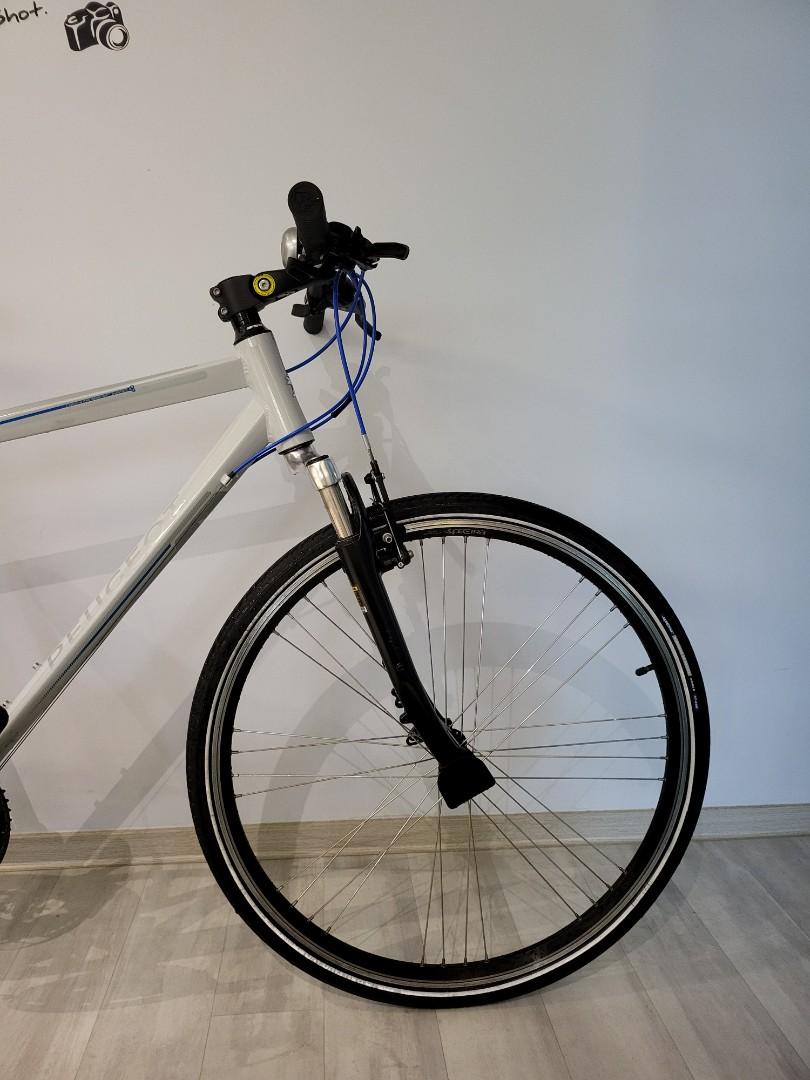 Peugeot store hybrid bike