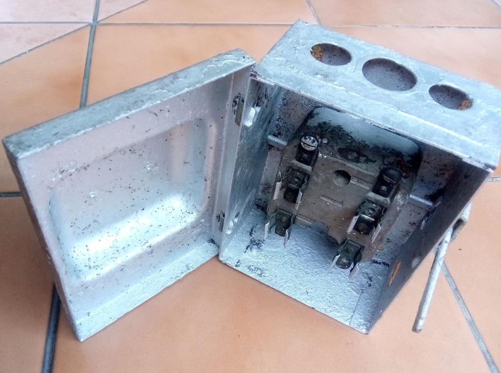 Power Circuit Breaker Socket Enclosure Electrical Panel Board Box Electricity Cable Cord Fuse