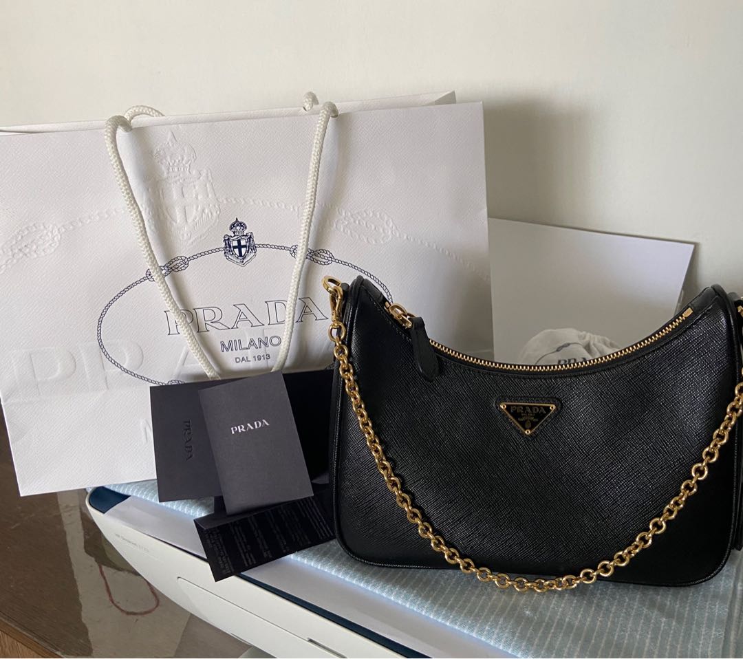 Prada Re-edition 2005 saffiano leather bag – Lady Clara's Collection