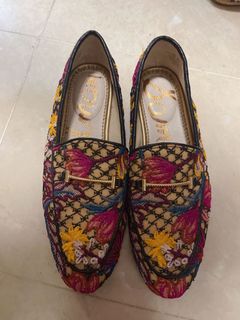 (Category: ) located in . Submitted by lets_shop (Listing ID 1135181709, Image 1). Description: .