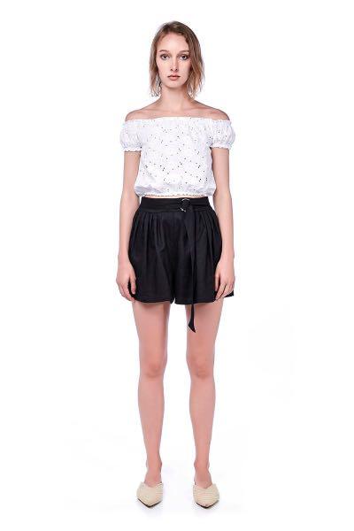 TEM Cilla Crochet Crop Top, Women's Fashion, Tops, Blouses on Carousell