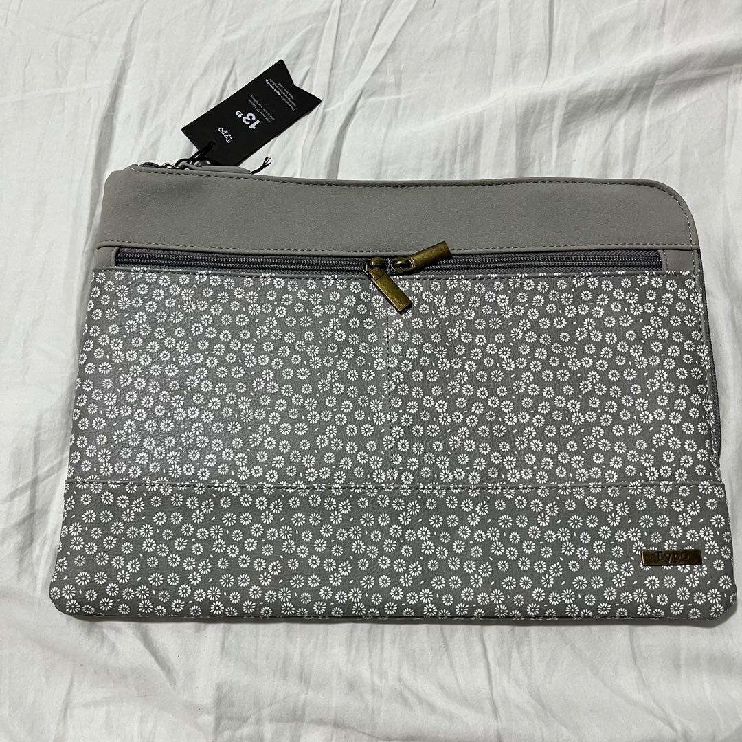 TYPO Oxford 13 Inch Laptop Case Sleeve Daisy Grey Women s