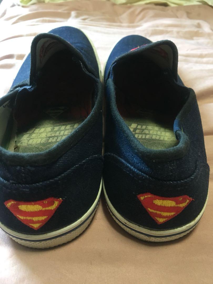 WB Justice League Superman Design (Category: Casual Shoes) located in Pasig City. Submitted by nrmntorres (Listing ID 1135048268, Image 1). Description: Only used for few Times, been in the Cabinet for 2 years.