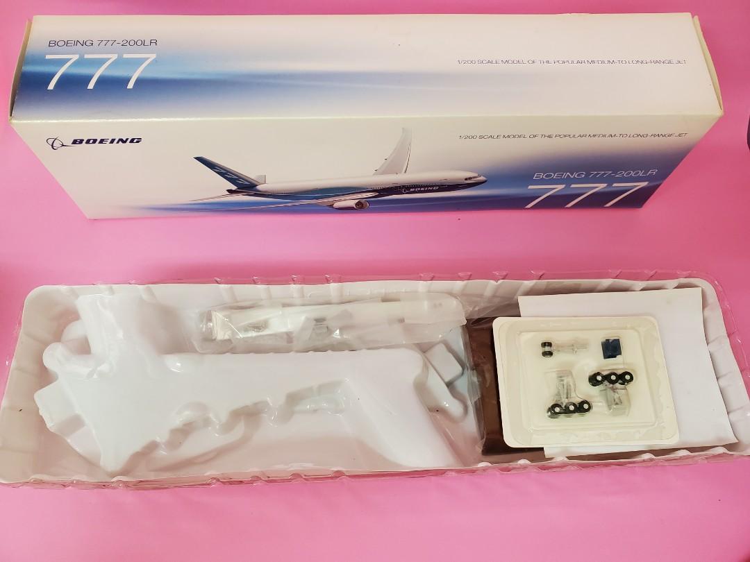 1/200 Boeing 777-200LR Popular Medium-To Long-Range Jet 模型飛機