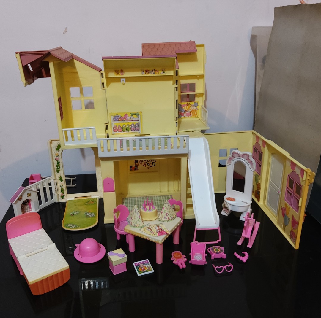 1999 Barbie Kelly Pop up Playhouse