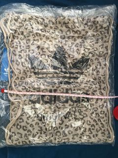 （分類：）位於 。 由 estennis 提交（商品編號 1140760732，圖片 1）。簡介： 。
